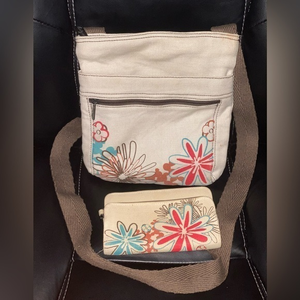 THIRTY-ONE‎ Floral Crossbody Bag with Wallet
